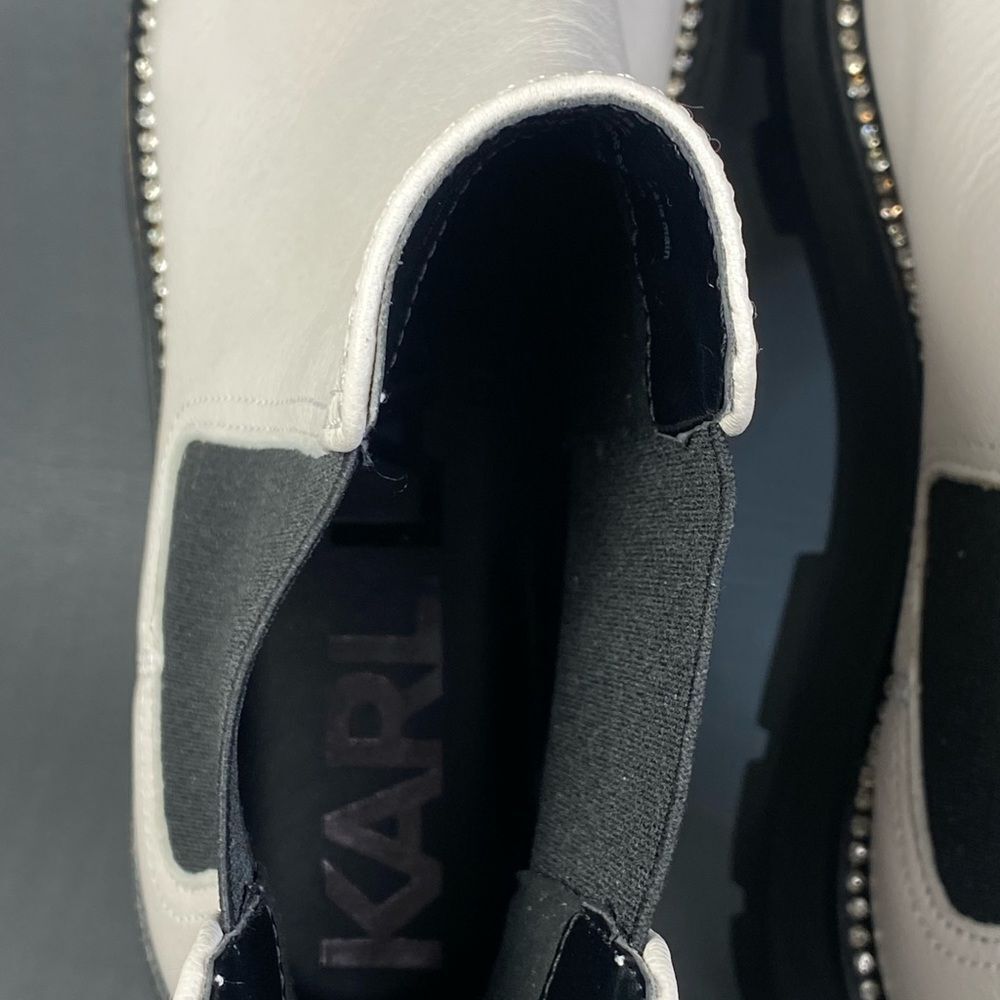 Karl Lagerfeld Paris Women's Classic Mayde Leather Lug-Sole Ankle Boot size  9.5 - Picture 8 of 11
